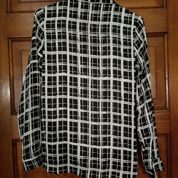 H&M blouse - Picture 3 of 3